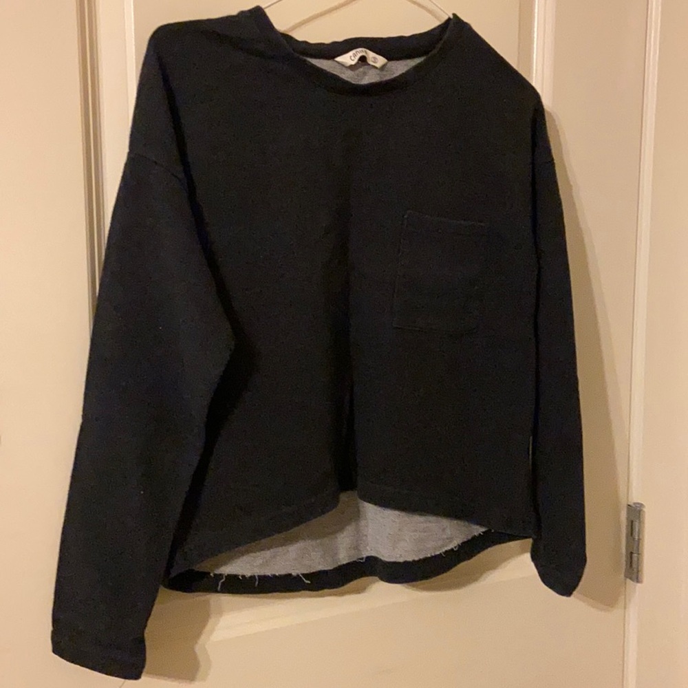 Comfy high low black sweater